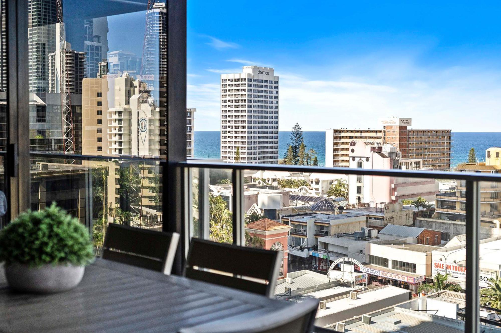 Ocean View Apartments With Balcony - Circle On Cavill - Central Location! - Self Contained & Privately Managed Gold Coast Zewnętrze zdjęcie