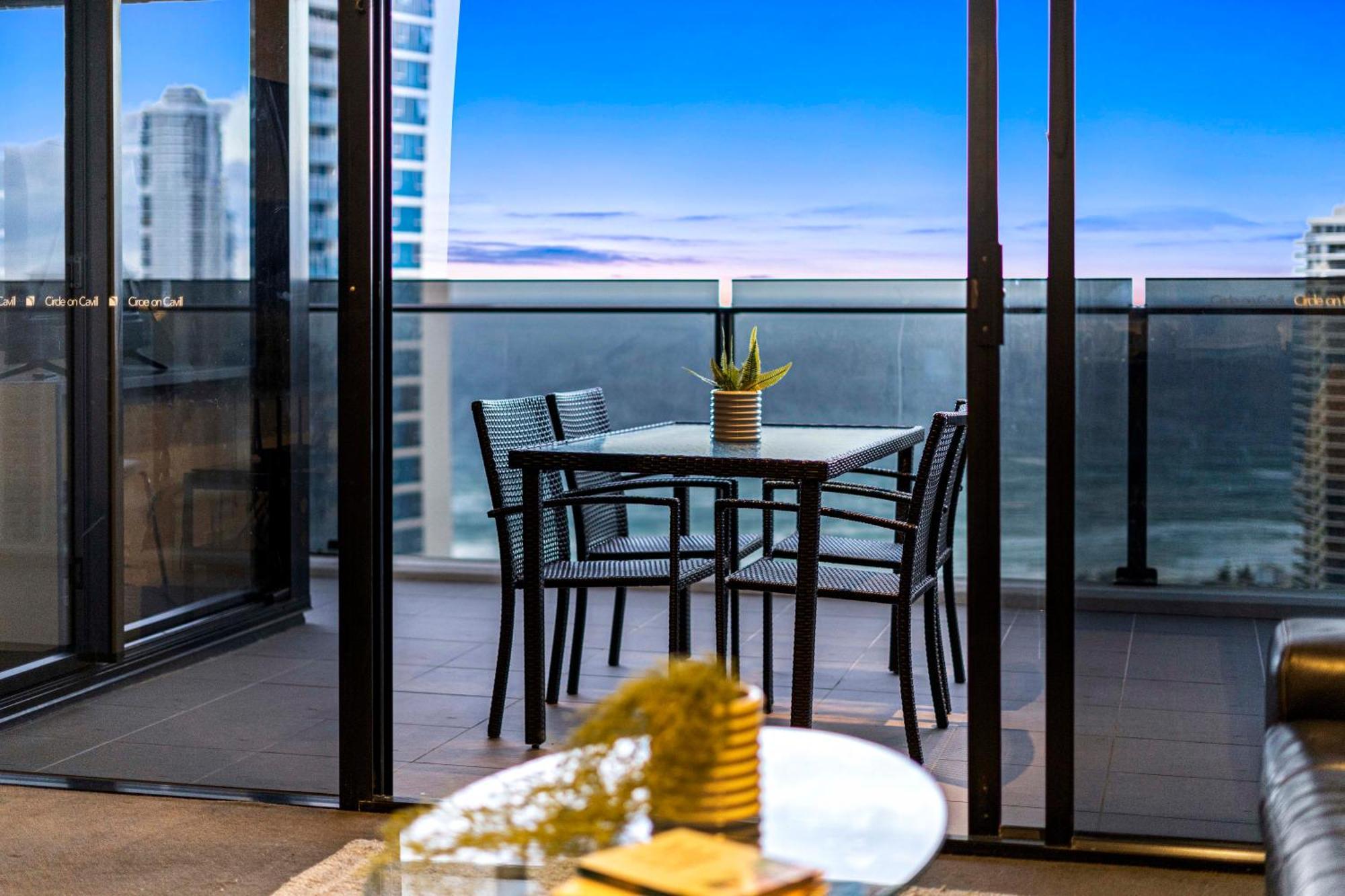Ocean View Apartments With Balcony - Circle On Cavill - Central Location! - Self Contained & Privately Managed Gold Coast Zewnętrze zdjęcie