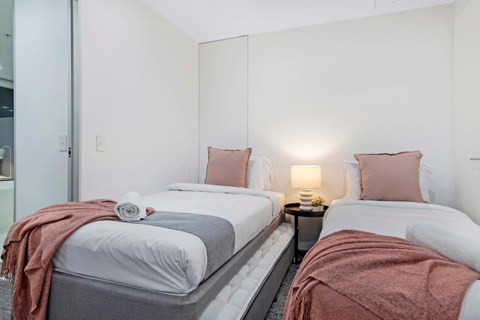 Ocean View Apartments With Balcony - Circle On Cavill - Central Location! - Self Contained & Privately Managed Gold Coast Zewnętrze zdjęcie