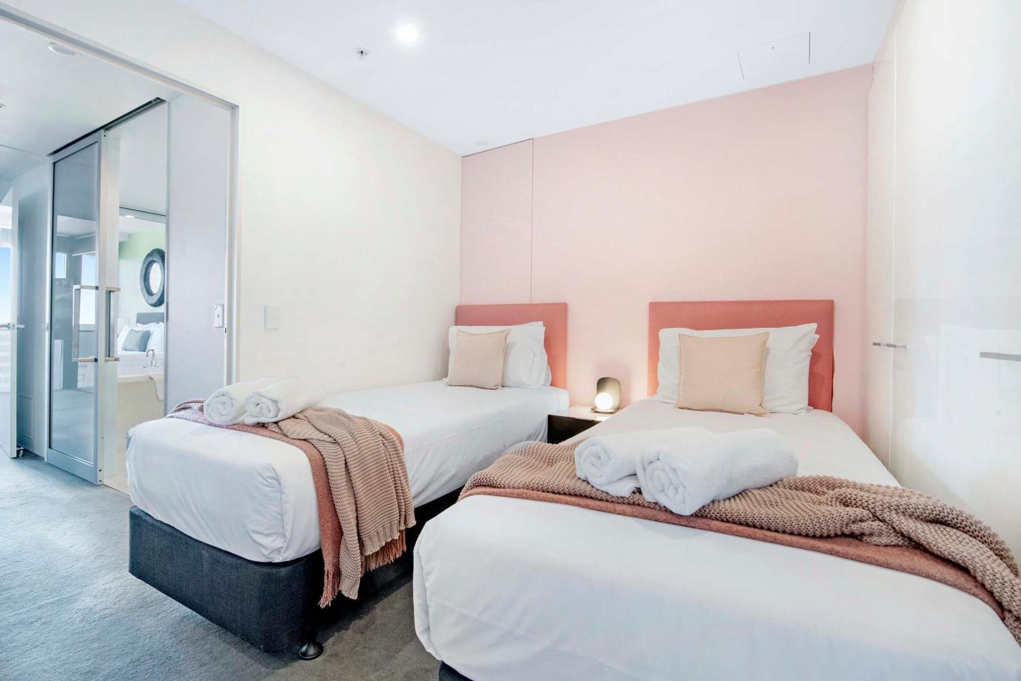 Ocean View Apartments With Balcony - Circle On Cavill - Central Location! - Self Contained & Privately Managed Gold Coast Zewnętrze zdjęcie