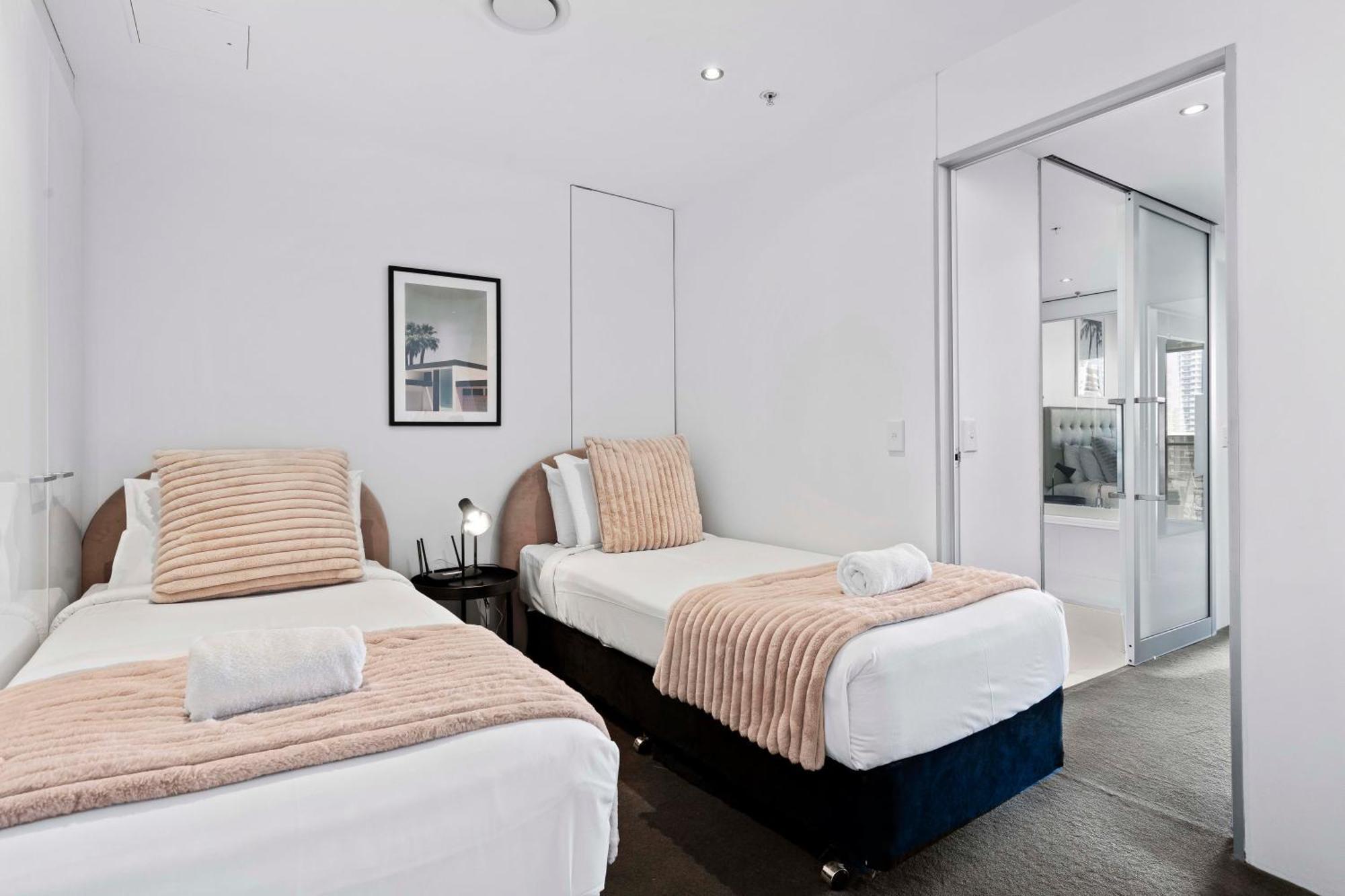 Ocean View Apartments With Balcony - Circle On Cavill - Central Location! - Self Contained & Privately Managed Gold Coast Zewnętrze zdjęcie